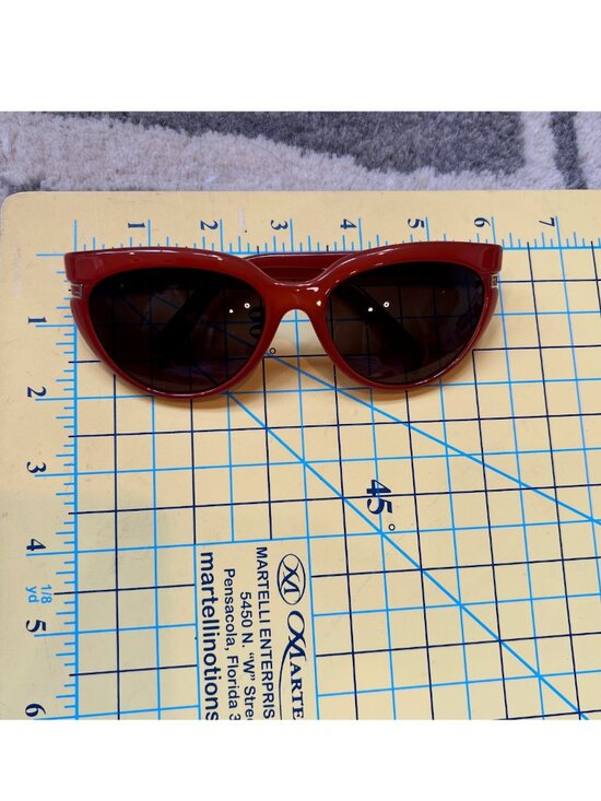 Fendi cat eye sunglasses, red main image 8
